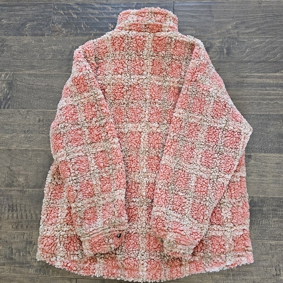 Illa Illa Oversized Women's Cozy Coral Pink & Cream Plaid Sherpa Jacket sz small - Picture 5 of 8
